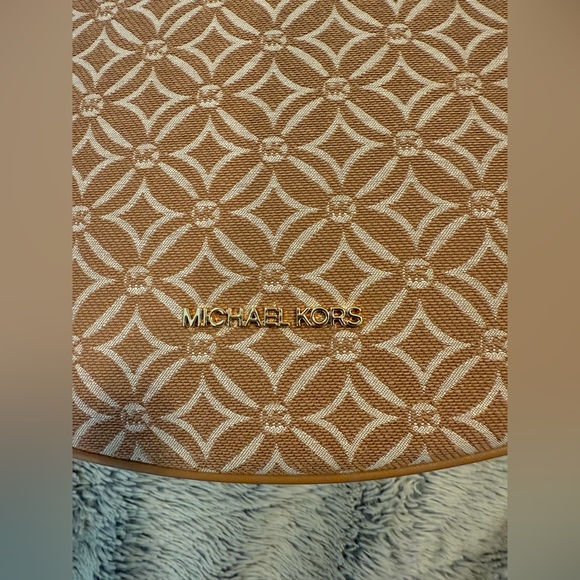 ⚜️NWT MICHAEL KORS DOVER LARGE HALF MOON SHOULDER BAG HOBO⚜️ - Picture 9 of 9